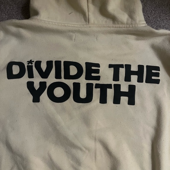 Divide the Youth zip up - Picture 5 of 5